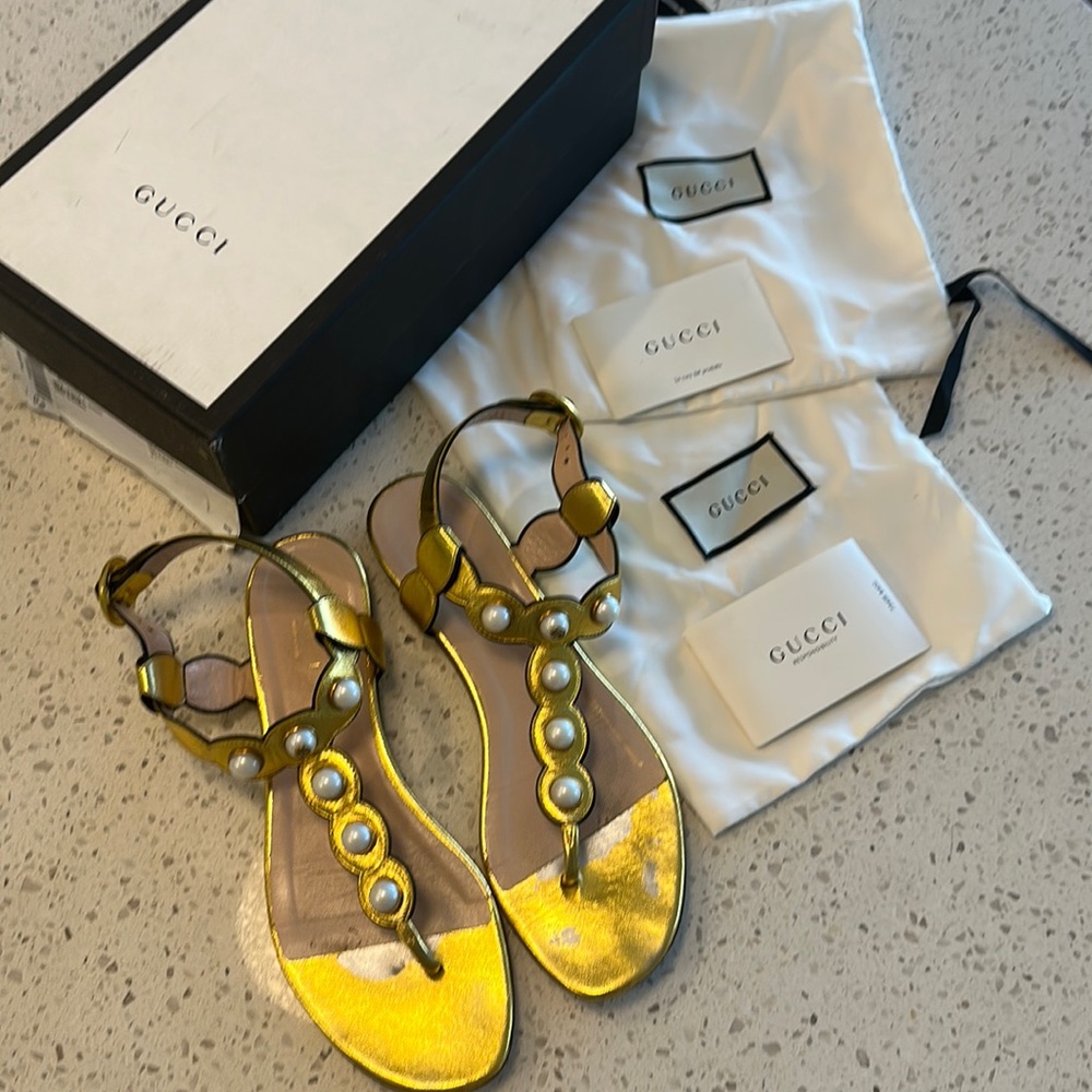 Gucci sandal faux Pearl leather/silk t strap with box and dustbags 38.5